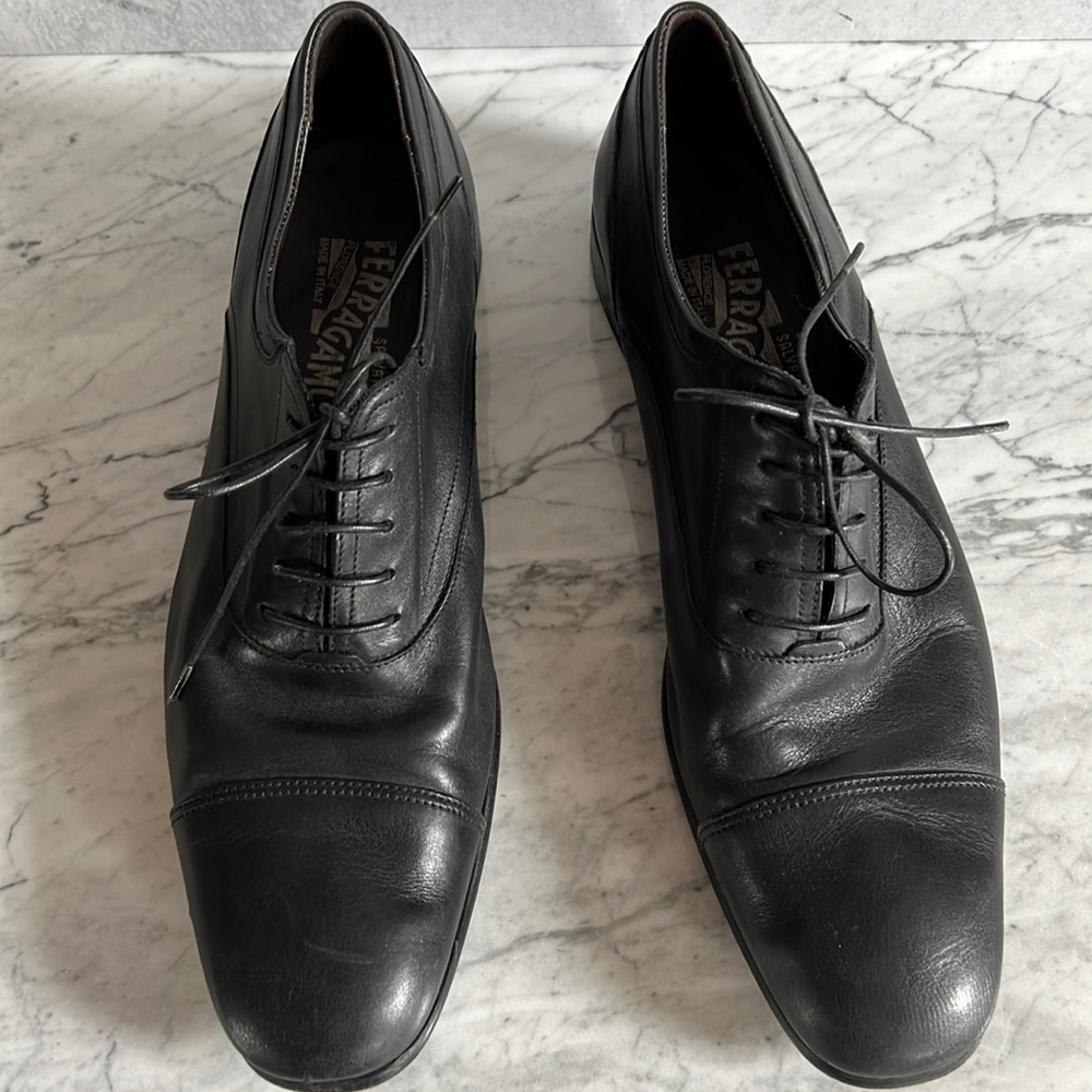 Salvatore Ferragamo men’s black leather lace up shoes soft cap toe sz 10 D